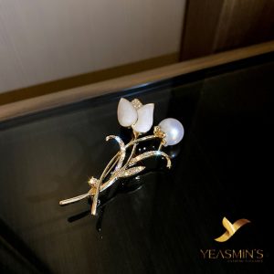 Silver Brooch- Yeasmin's Closet